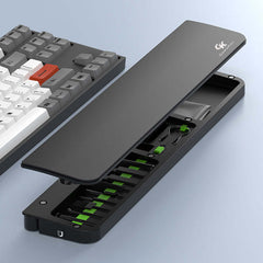 The white wrist rest pad is compatible with mechanical keyboards in layouts up to 85%.