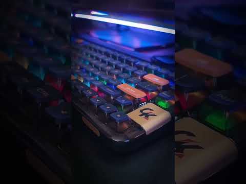 This is the quick unboxing for Gamakay GK75. It shows the overlook of the keyboard, you can know that is a compat 75% layout，with the  RBG light effect, also you can see that there is a place on the right to store the usb dongle. If you are a  75 keyboard lover, order it now.